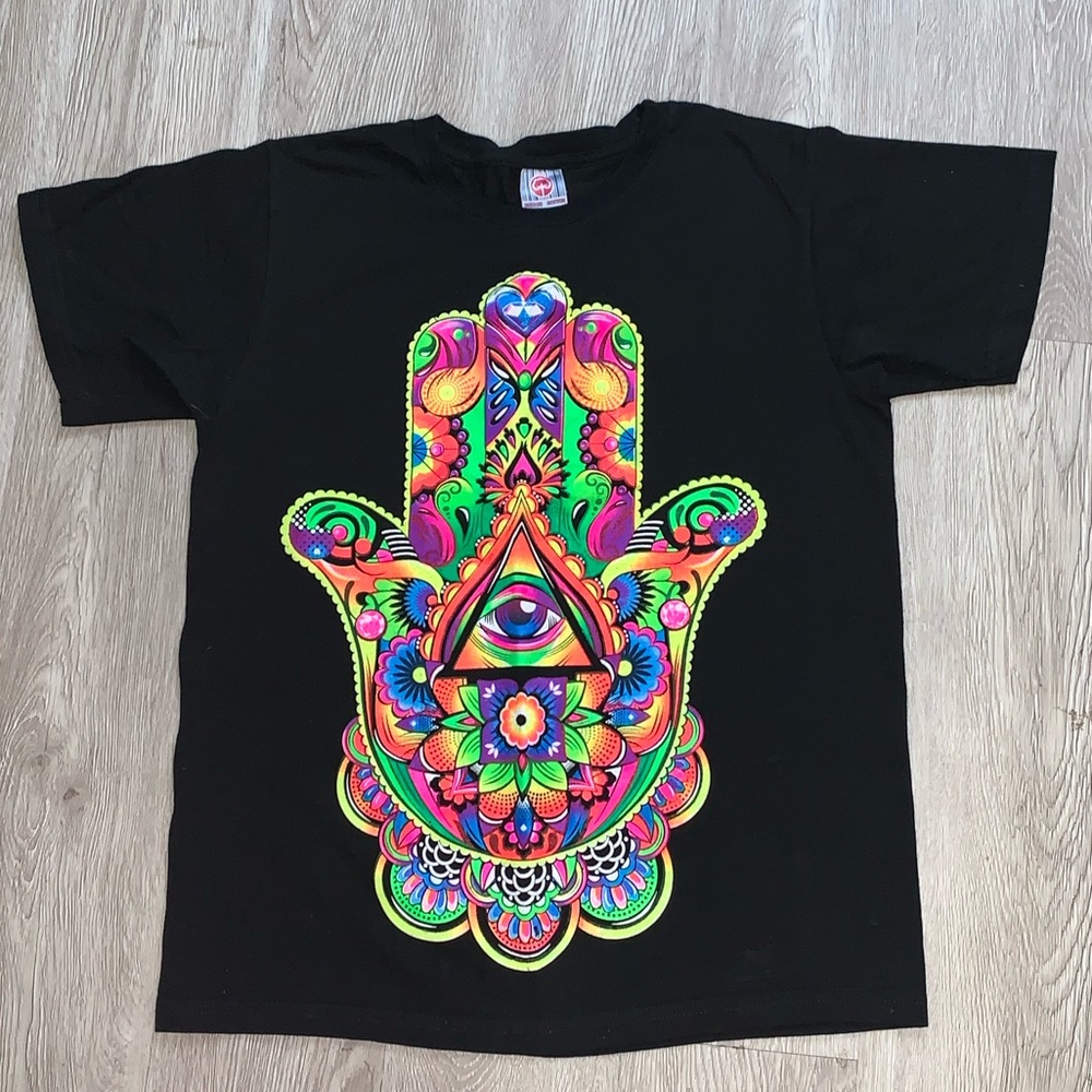 Hamsa hand colorful t-shirt